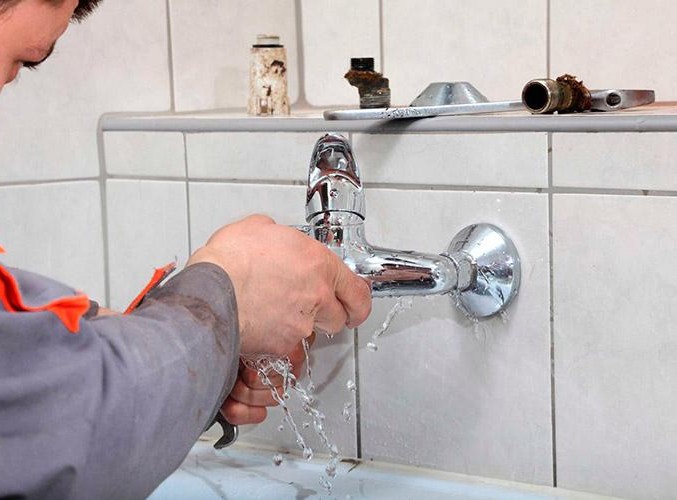 Reparación de fugas de agua en Benalmádena y Torremolinos